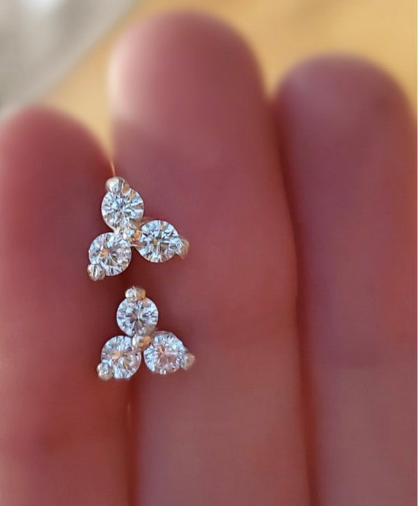 3 small round diamonds earrings