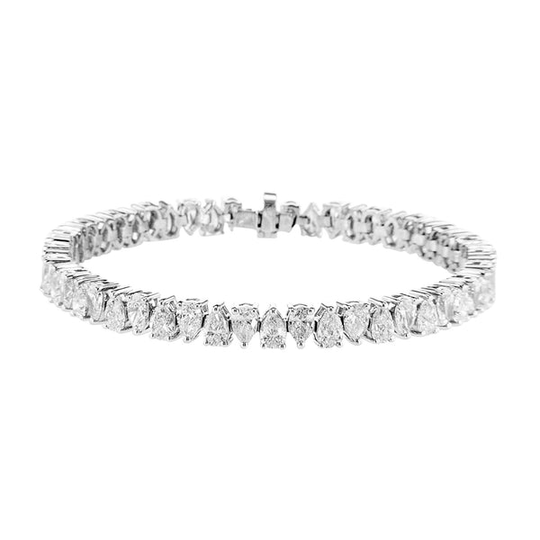 Pear Cut Diamonds Tennis Bracelet